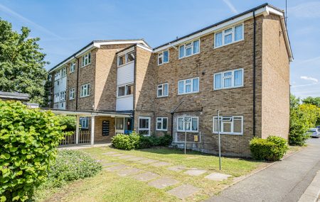 Apsley Close, Harrow