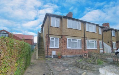 Braund Avenue, Greenford