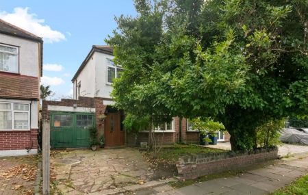 Wimborne Avenue, Southall