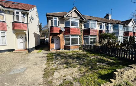Eskdale Avenue, Northolt