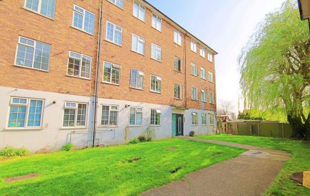 Barbican Road, Greenford