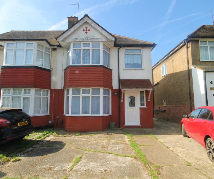 Whitton Avenue East, Greenford