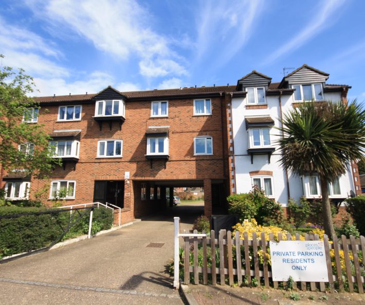 Eskdale Avenue, Northolt