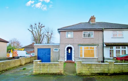 Costons Avenue, Greenford